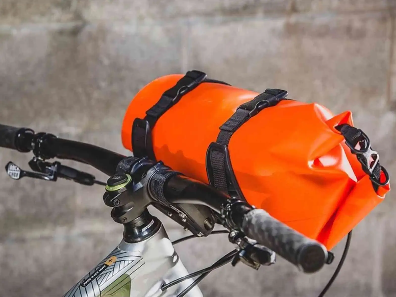 Aeroe Heavy Duty handlebar bag 8 l orange