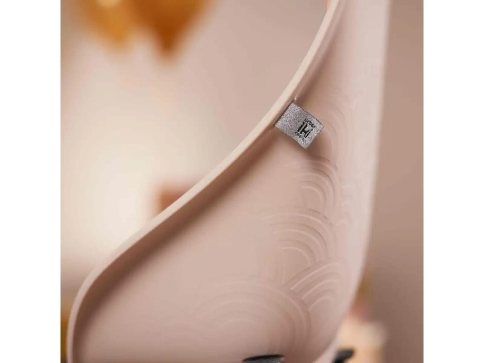 Urban Iki rear seat with carrier adapter Sakura Pink/Shinju White