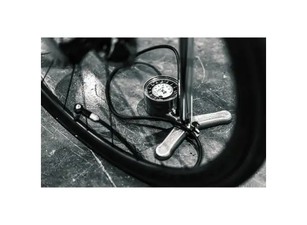 Lezyne CNC Floor Drive 3.5 pump Silver Gloss