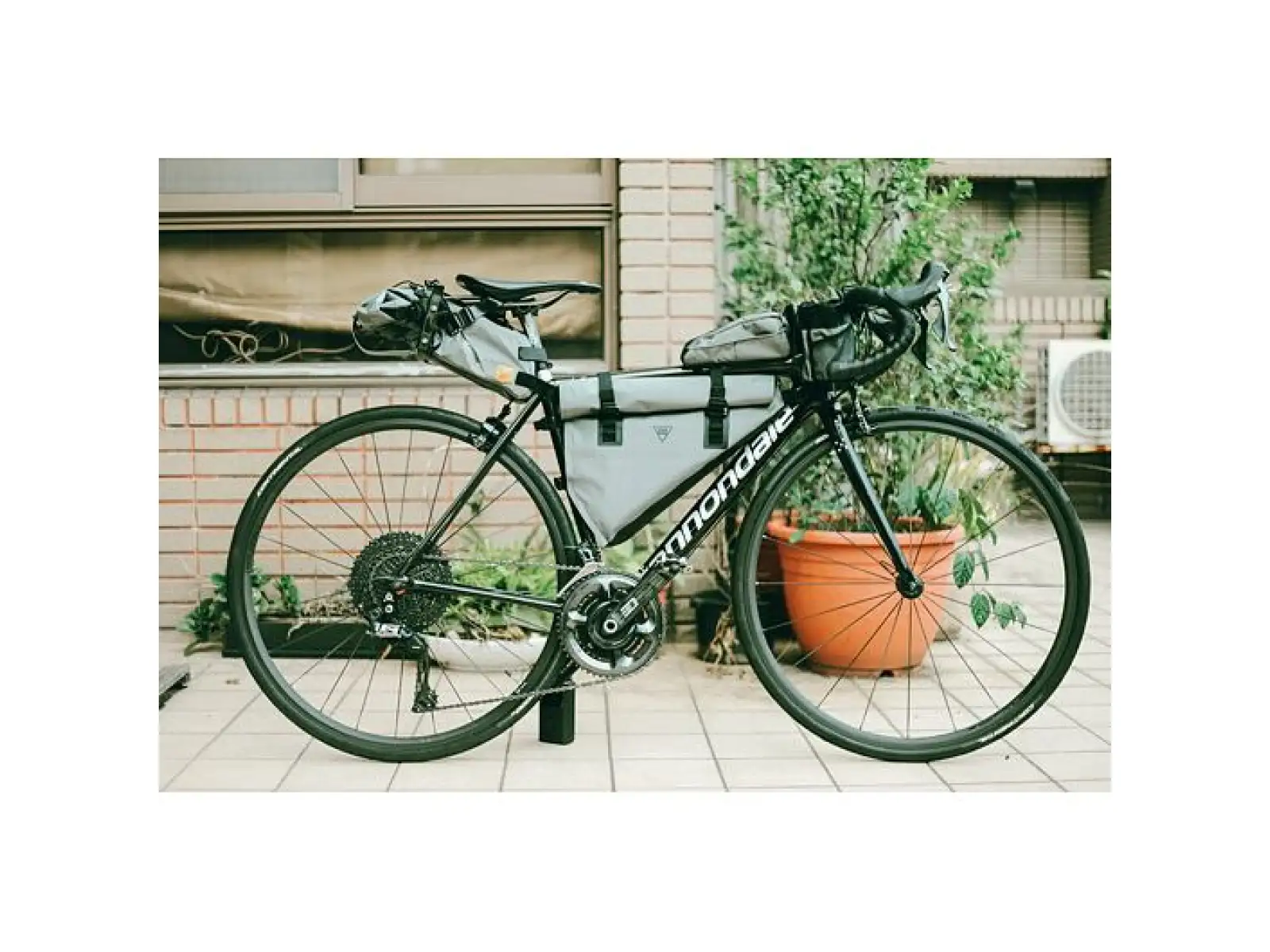 Woho X-Touring Top-Tube frame bag 850 ml Honeycomb Iron gray