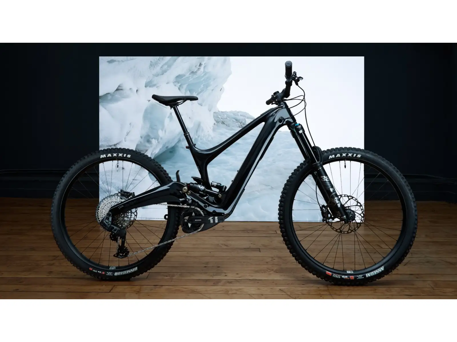 Ibis Oso GX T-Type full-suspension e-bike Smokey Black