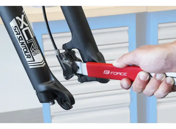 Force combination wrench for disc brake service