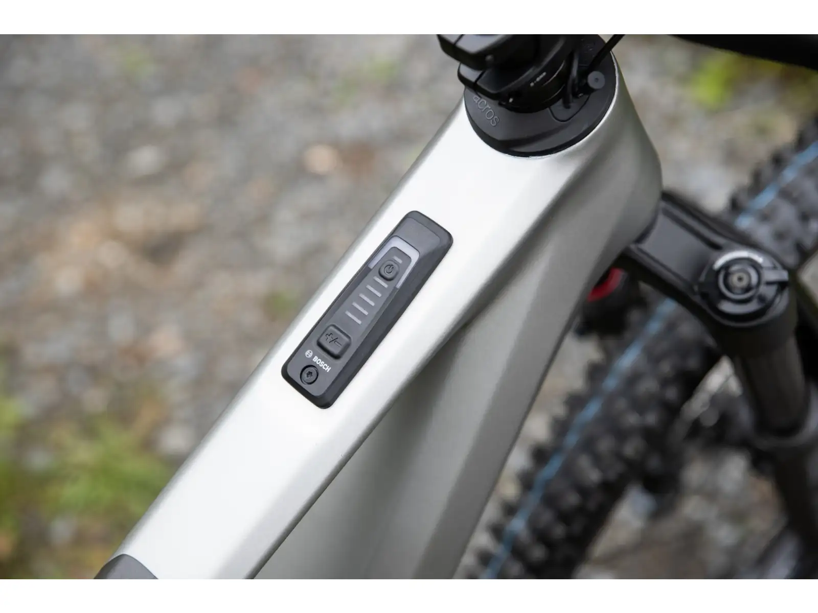 Superior iXF 9.7 full-suspension e-bike Gloss Chrome / Matte