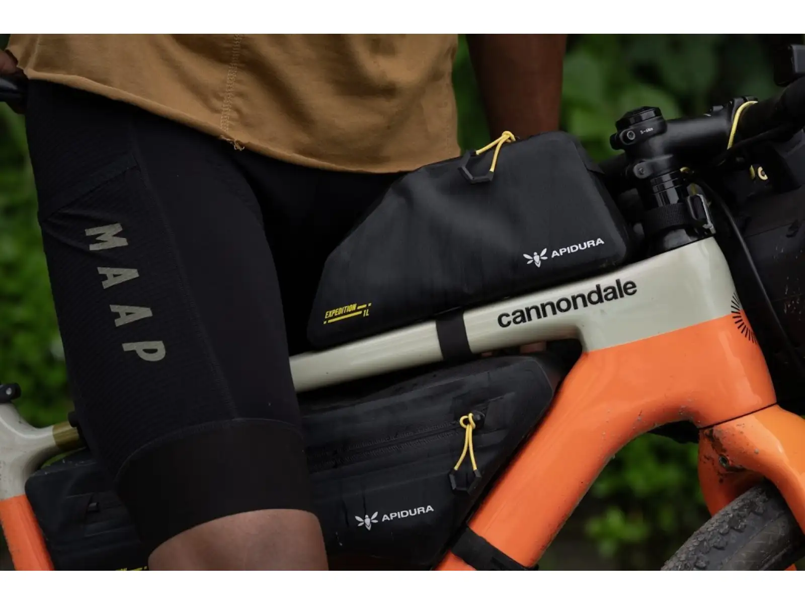 Apidura Expedition Bolt-on top tube pack frame bag 1 l