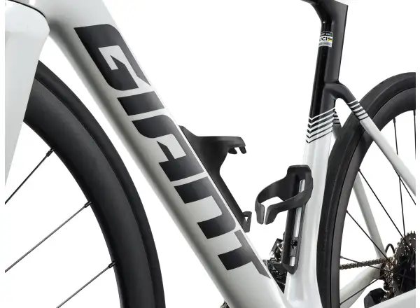 Giant Propel Advanced 2 road bike White