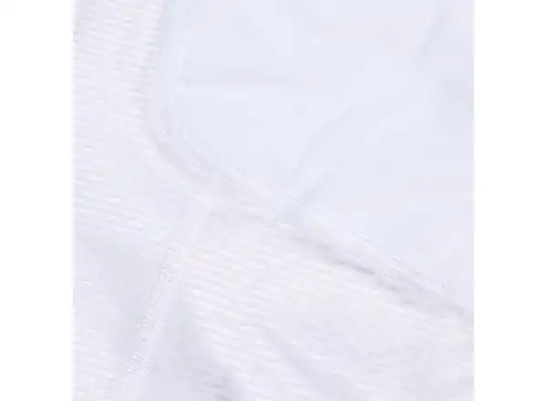 Endura Windproof Translite sleeveless base layer White
