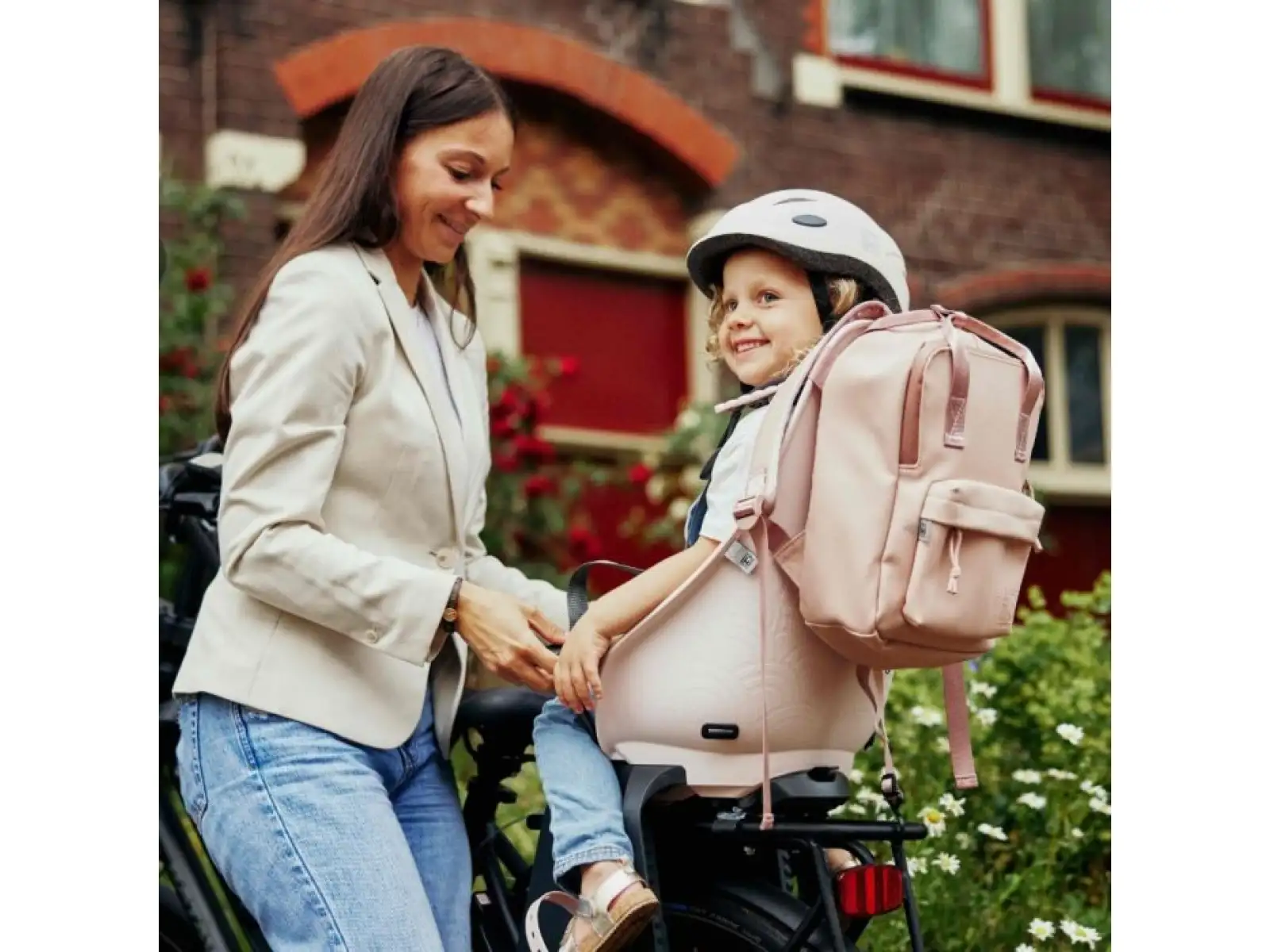 Urban Iki rear seat with carrier adapter Sakura Pink/Shinju White