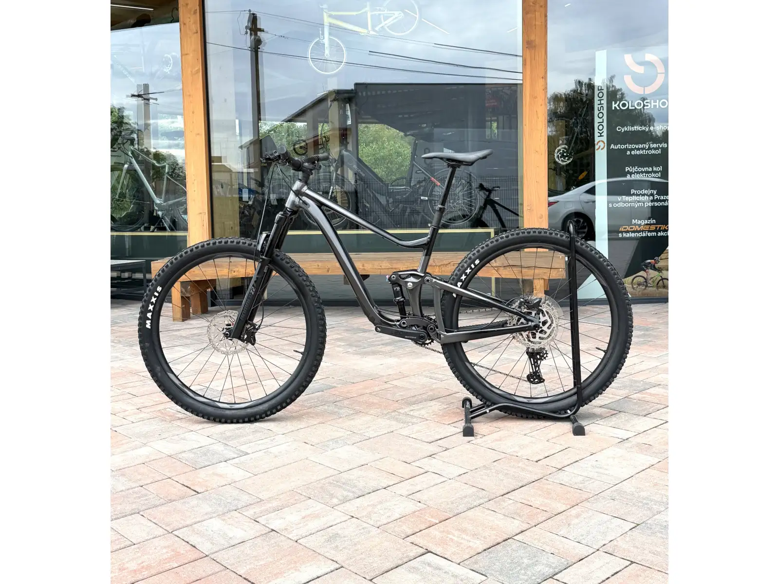 Giant Trance Advanced 29" full-suspension mountain bike size M BAZAAR