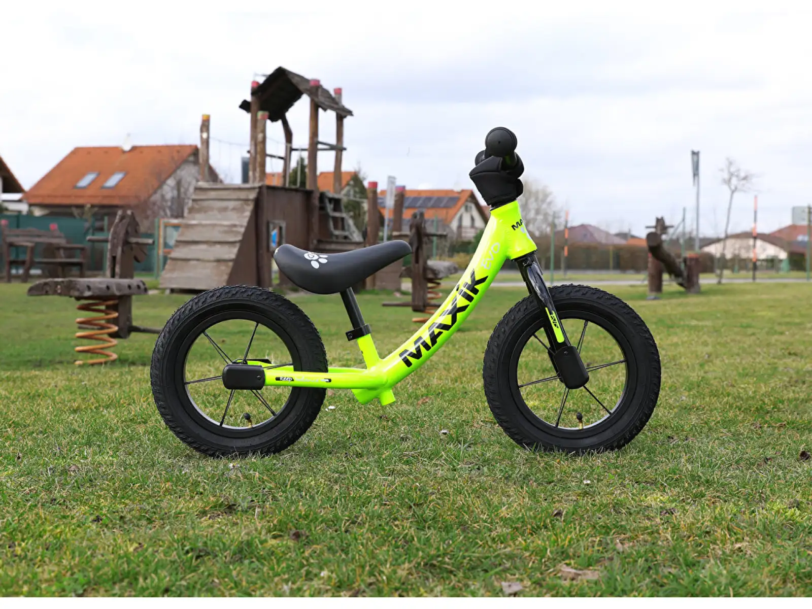 Max1 Maxík Evo Lite balance bike yellow/black