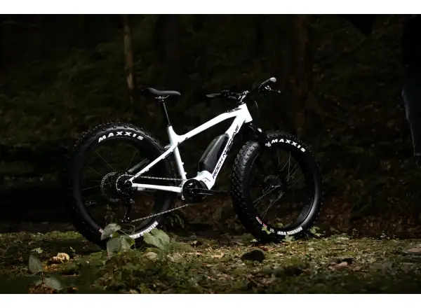 Rock Machine VYÖRY e50 S fatbike e-bike Gloss White/Black SAMPLE