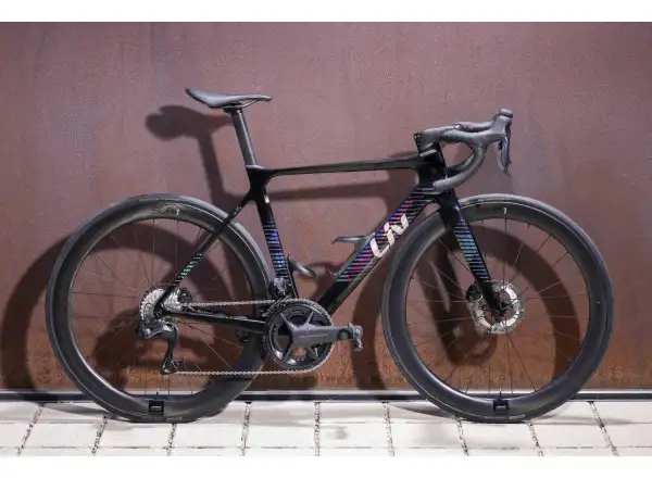 Liv EnviLiv Advanced Pro women's road bike Carbon