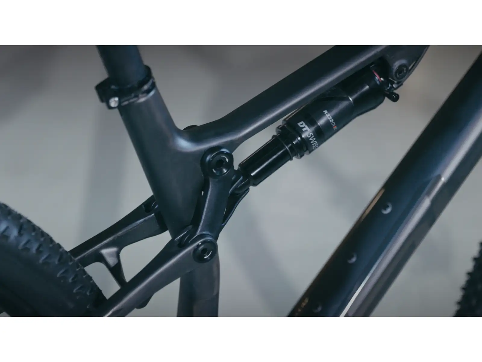 Superior XF 979 RC mountain bike Matte Carbon/Stealth Chrome