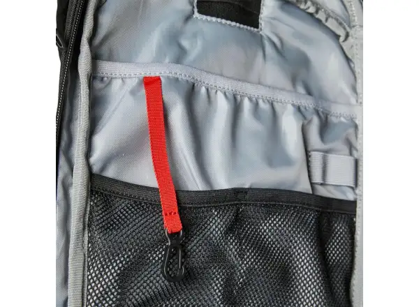 Fox Utility 10 l backpack with reservoir black
