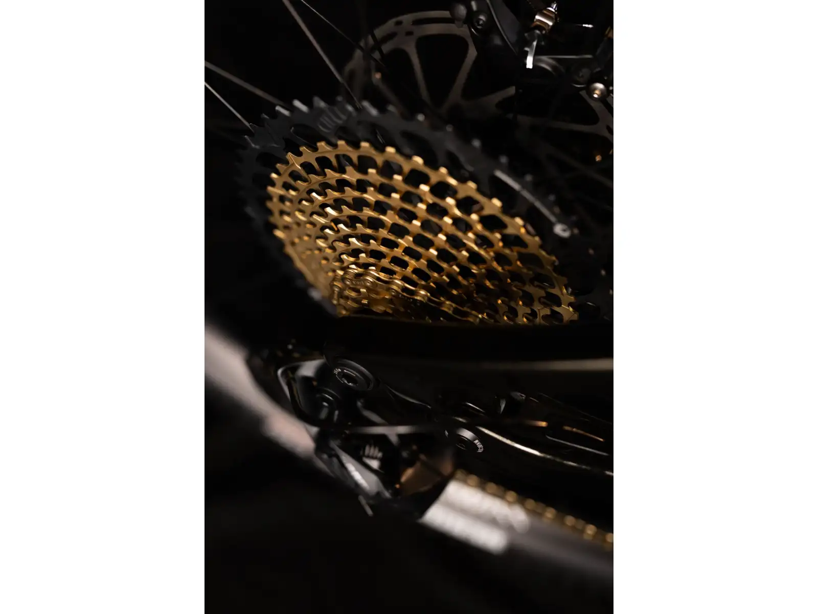 Crussis Legend 68 full-suspension e-bike