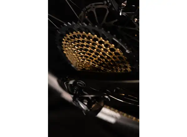 Crussis Legend 68 full-suspension e-bike