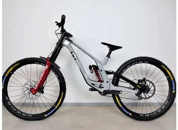 GT Fury Custom downhill bike size M