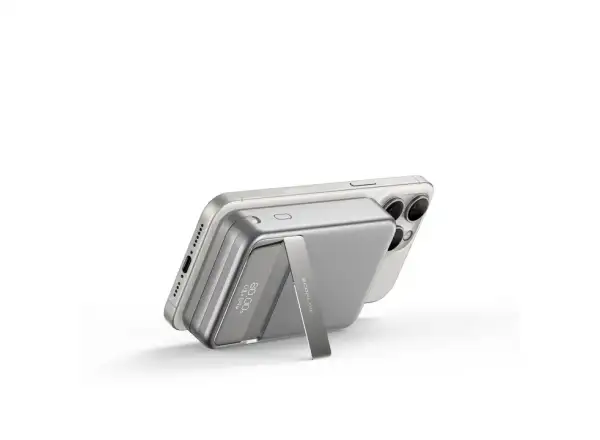 EcoFlow RAPID 5,000 mAh magnetic power bank silver