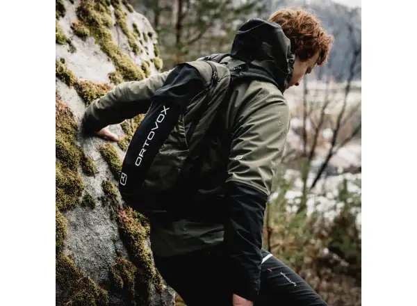Ortovox Traverse 20 climbing backpack 20 l Black Raven