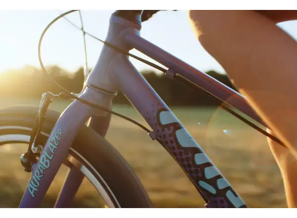 Fíha 16 AuraBlazer kids bike purple