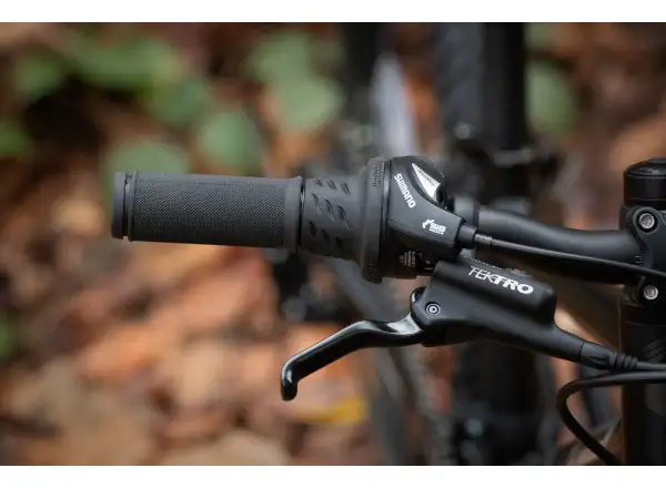 Superior Team 20 Matte Black/Hologram Chrome/Team Red children's bike