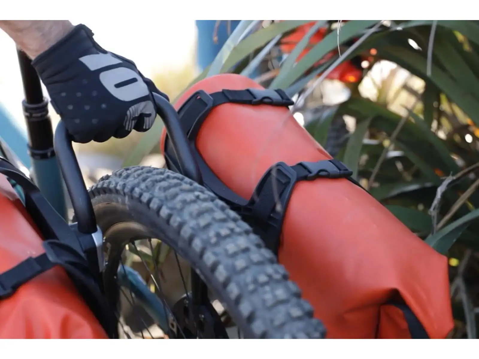 Aeroe Spider Rear Cradle front mount on handlebars Black