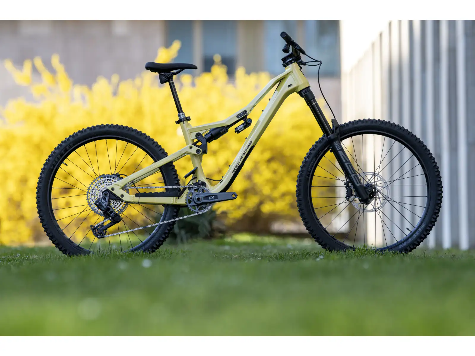 Rock Machine Whizz FS III 90 AXS mountain bike Panama Yellow