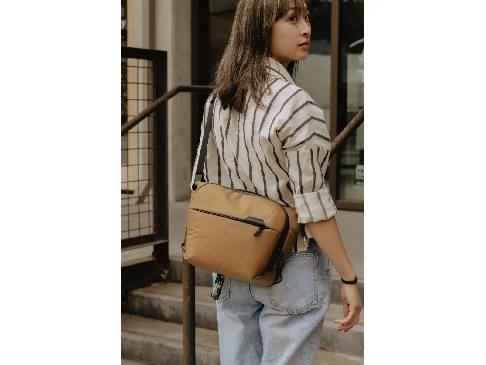 Peak Design Everyday Sling 6 l backpack Coyote
