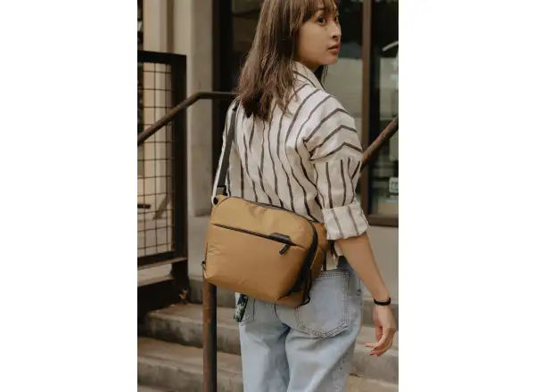 Peak Design Everyday Sling 6 l backpack Coyote
