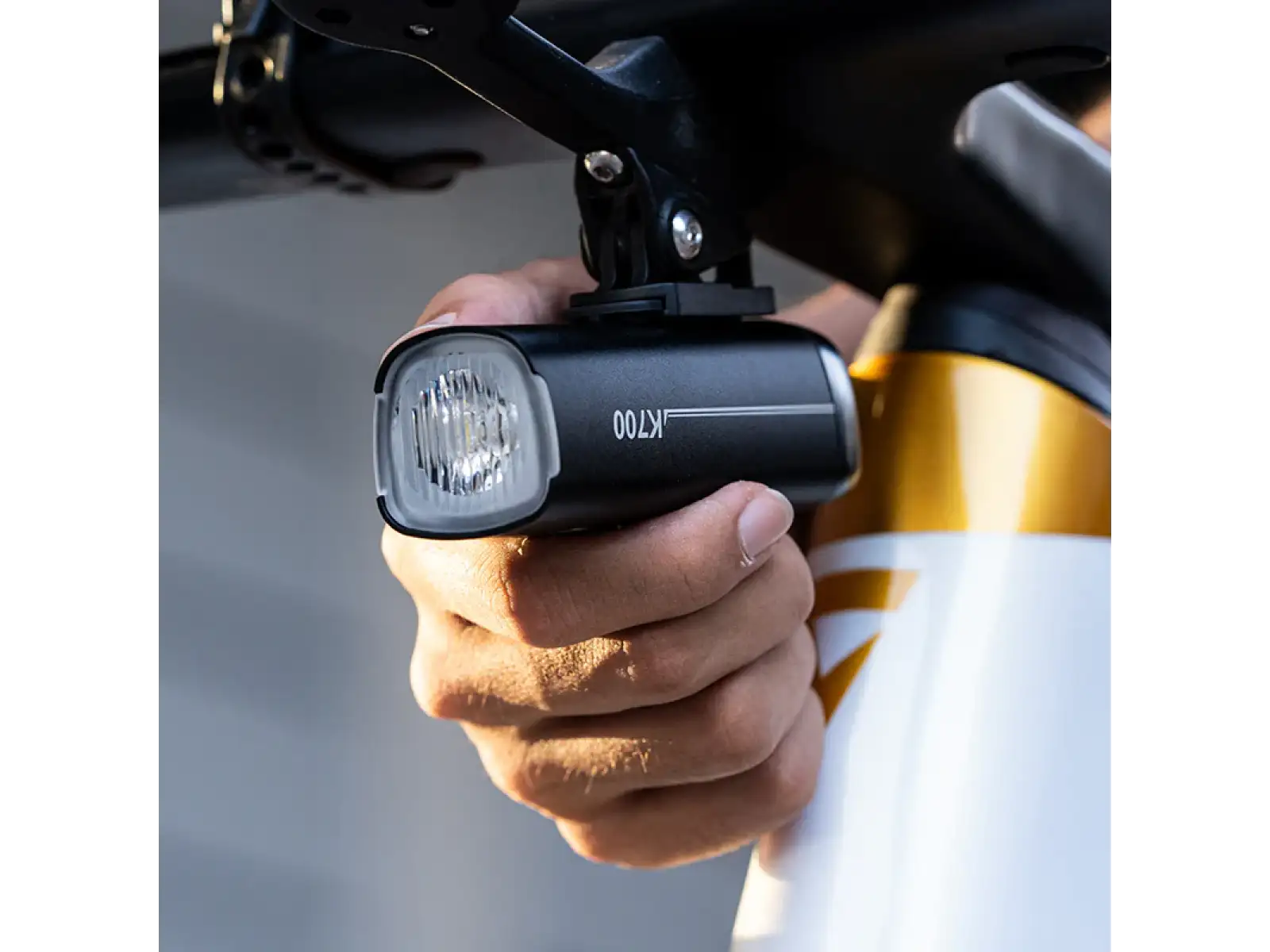 Ravemen K700 front light