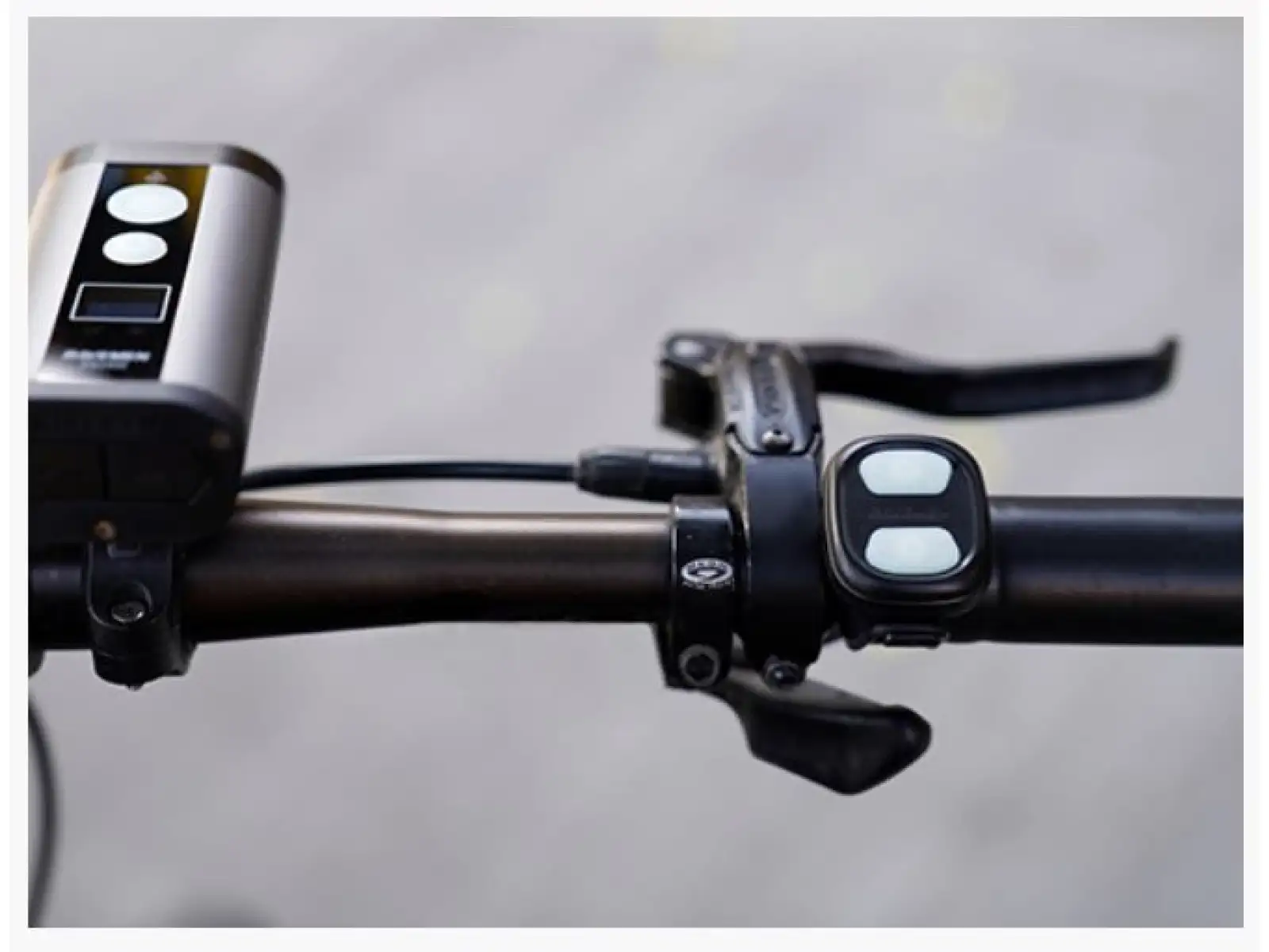 Ravemen PR2400 front light black