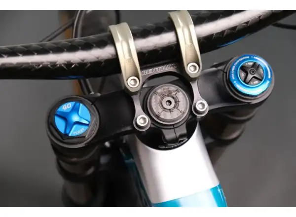 Unleazhed Unloose CF01 headset cap carved compass