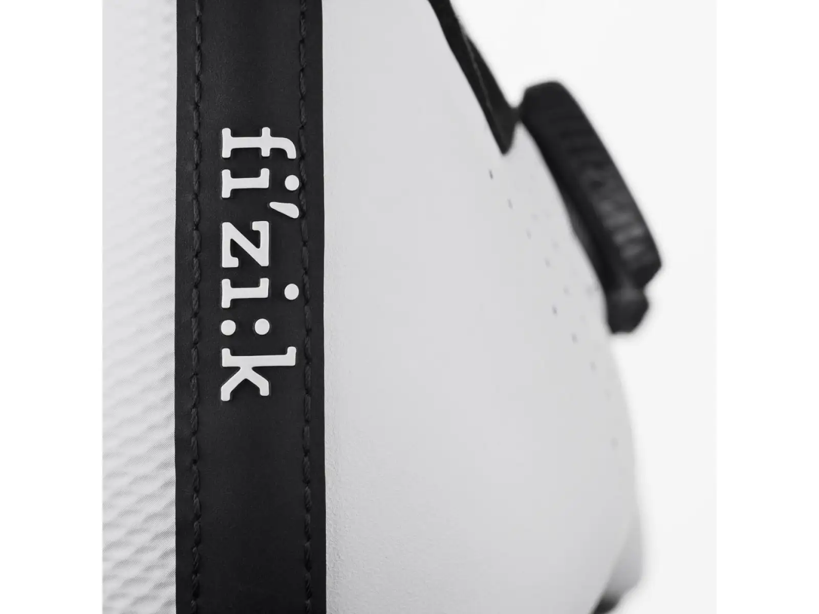 Fizik Vento Infinito Carbon 2 Wide road men's shoes White/Black