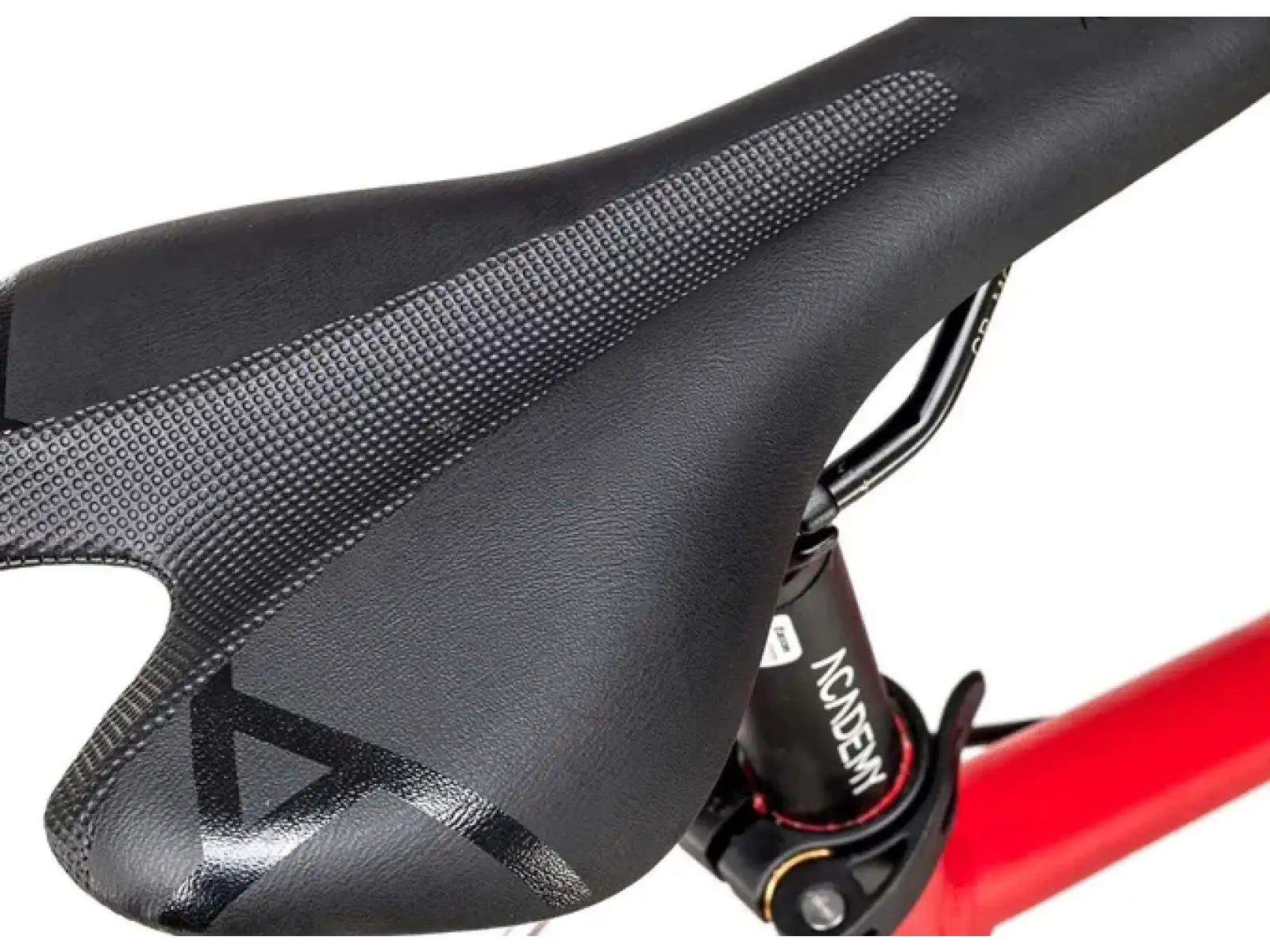 Academy Grade 6 children's bike 26" red