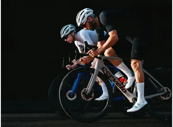 Cervélo Soloist Ultegra Di2 road bike Dried Amaranth