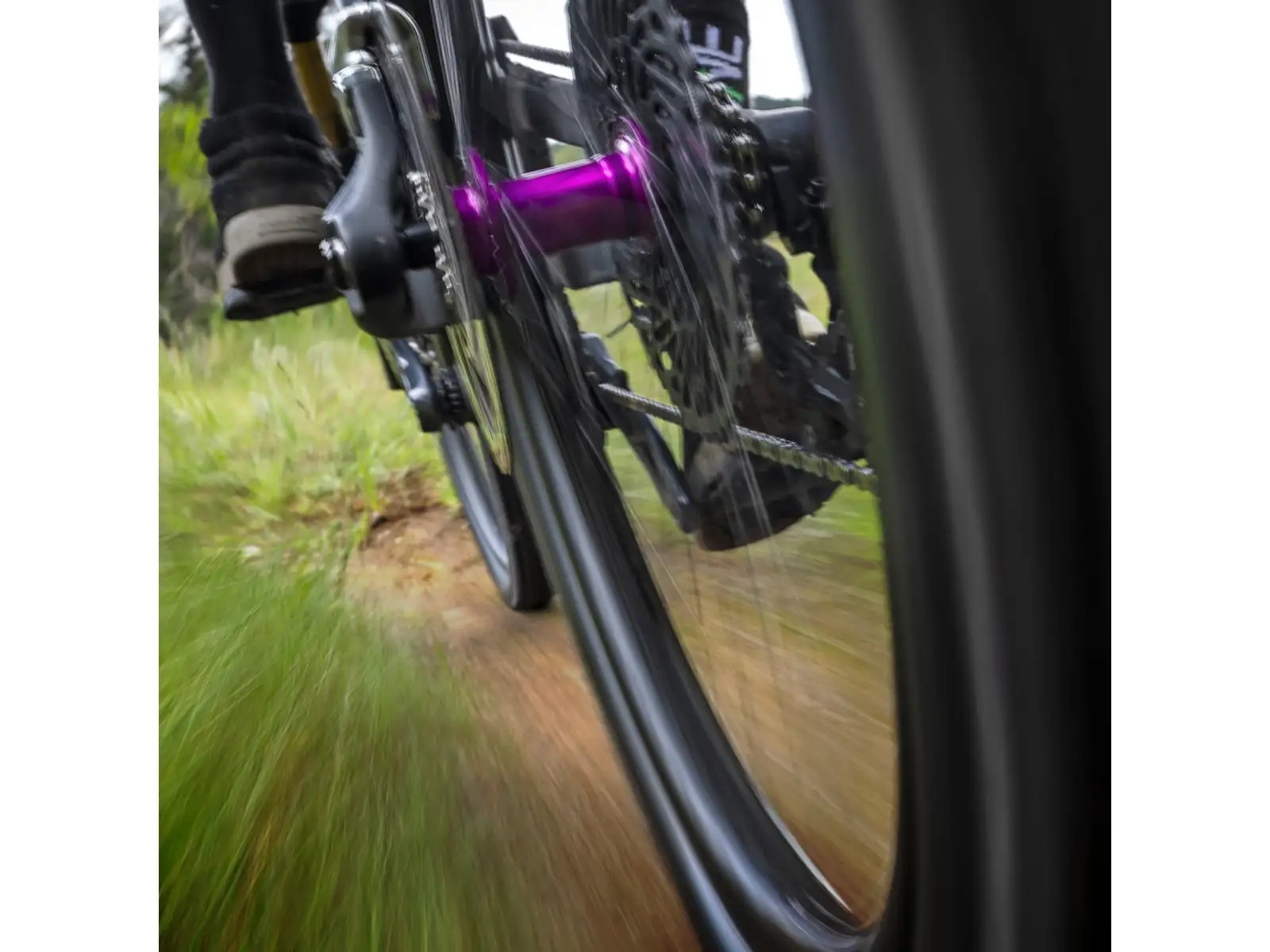 OneUp rear hub 12x148 mm 32 holes purple