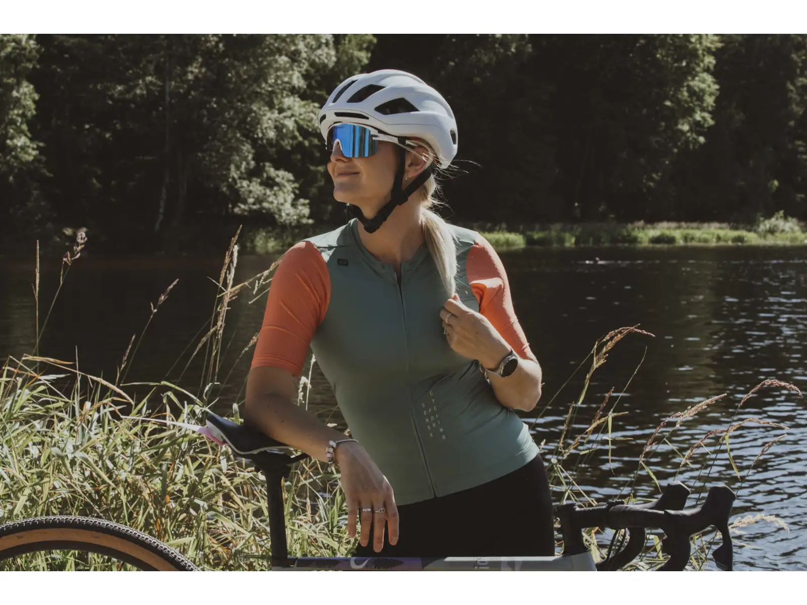 Force Epic cycling glasses white/blue photochromic lens