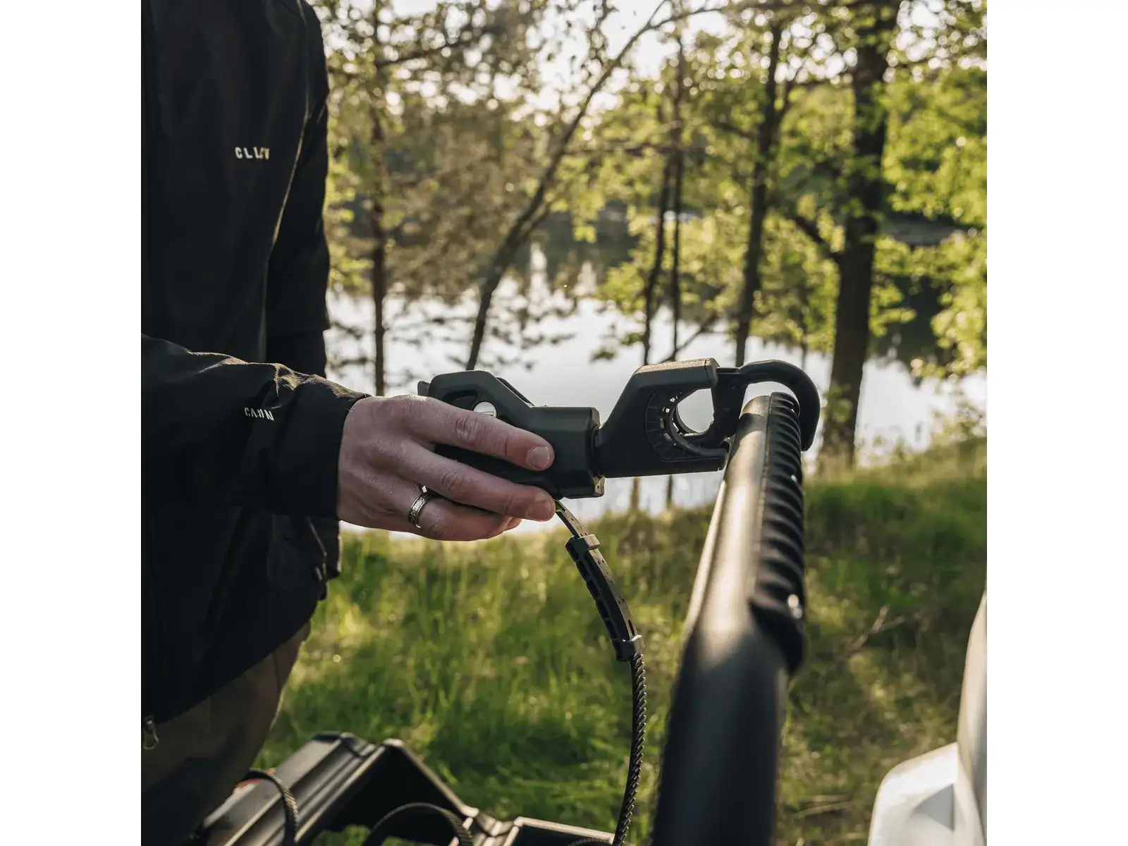 Thule VeloSpace 3 carrier for 3 bikes for tow hitch