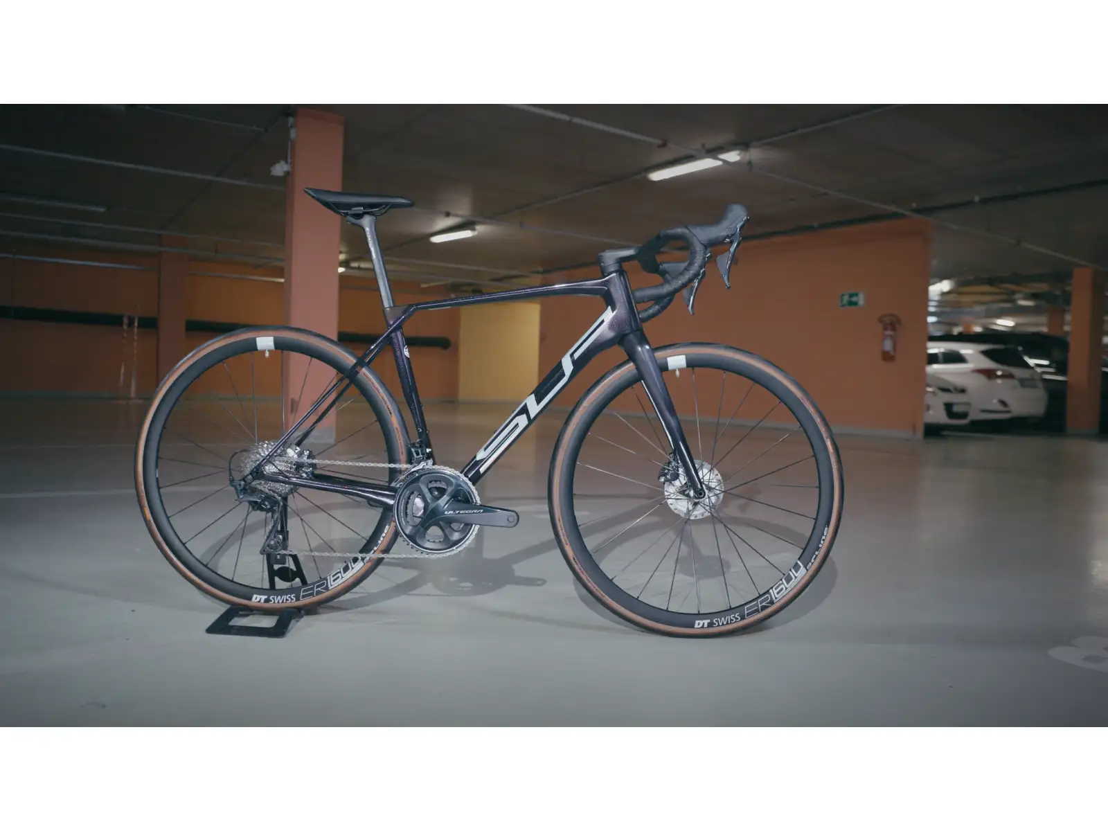 Superior X-Road Team Issue Gloss Black Rainbow/Hologram Chrome road/gravel bike