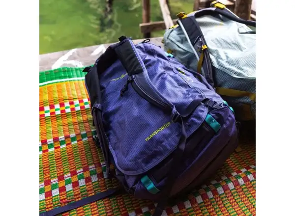 Osprey Transporter Duffel 40 travel bag Pine Leaf