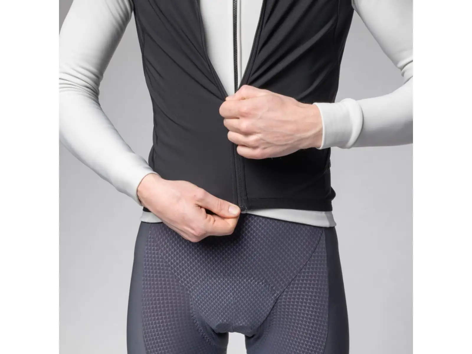 Alé PR-E Thermo 2.0 men's cycling vest Black