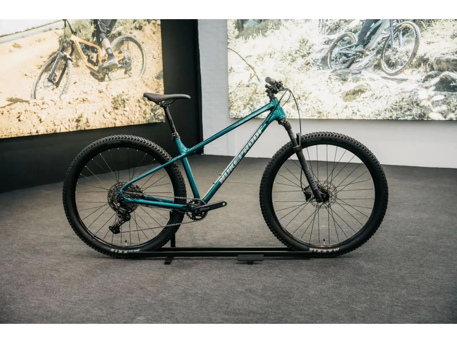 Nukeproof Tracker Pro 290 Cues 1x11 mountain bike Petrol Green/Chrome