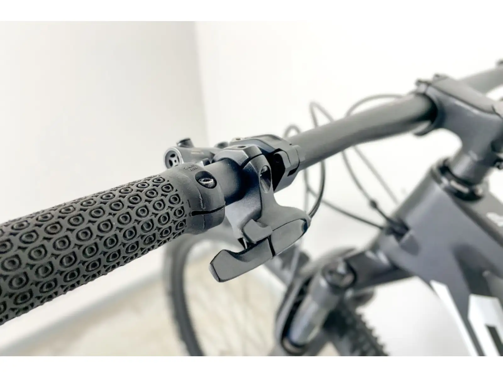 Superior XP 929 mountain bike@ size. M BAZAR