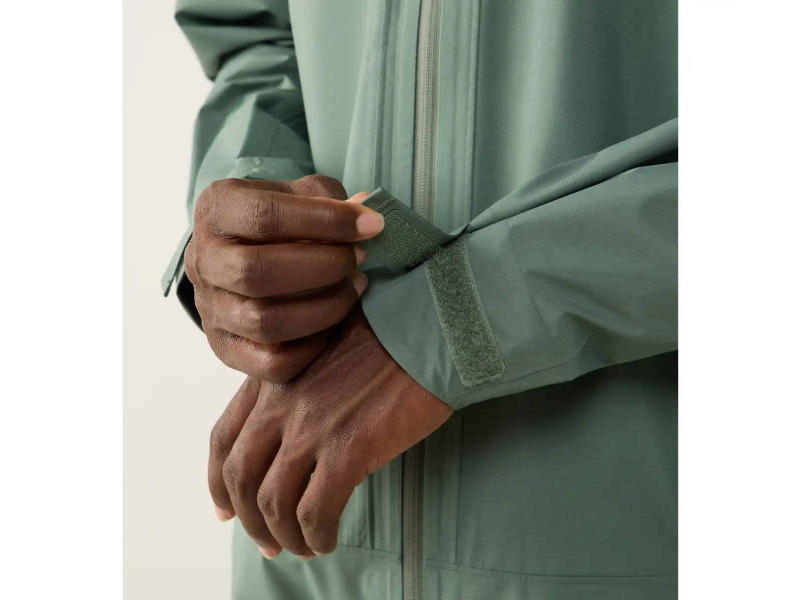 Haglöfs L.I.M AIRAK 2.5l men's jacket Chlorophyll Green