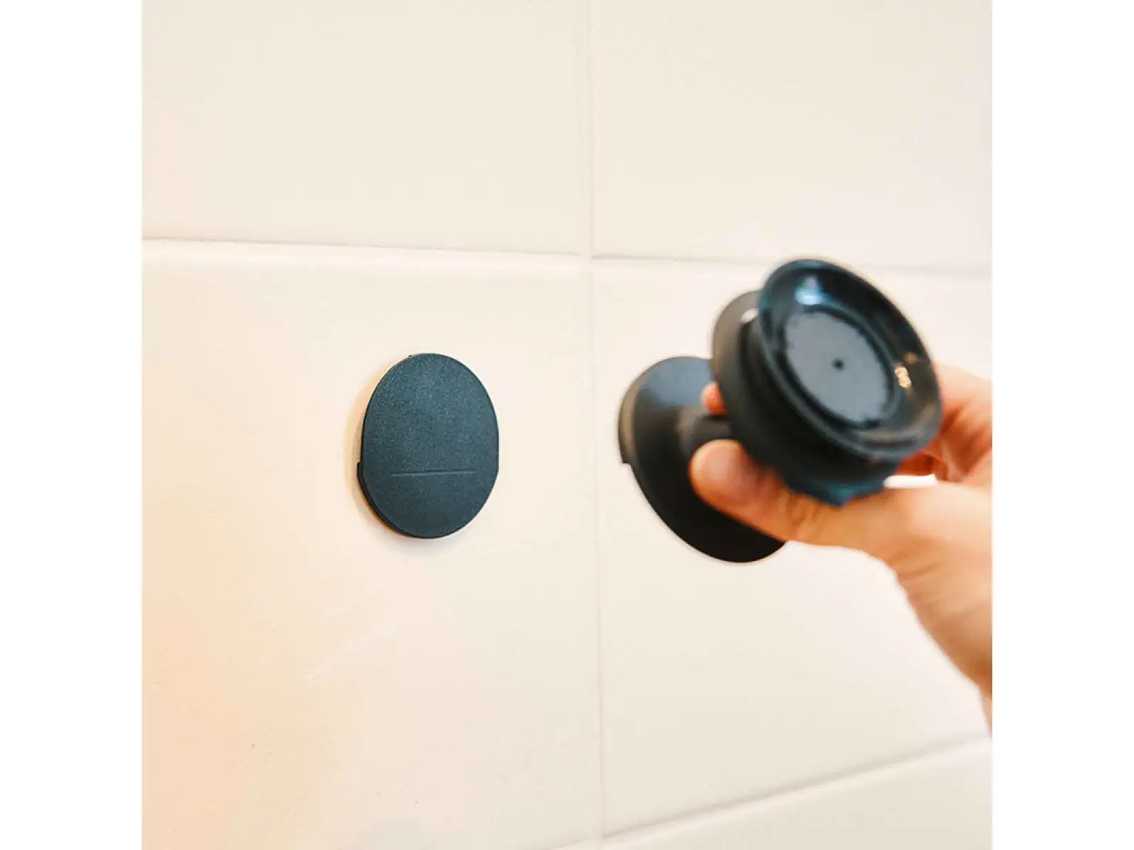 Fidlock Vacuum magnetic wall mount white