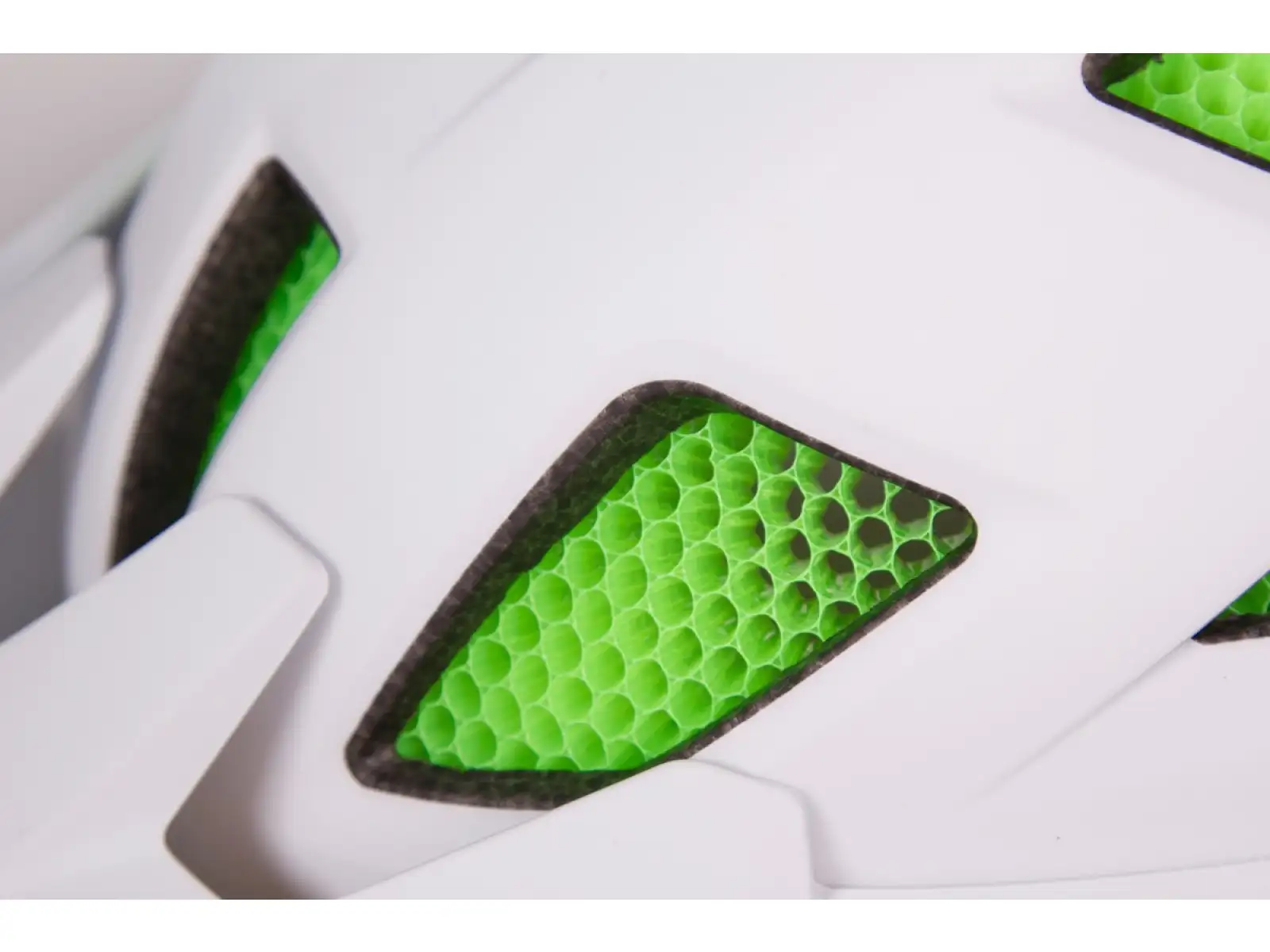 Endura MT500 helmet white