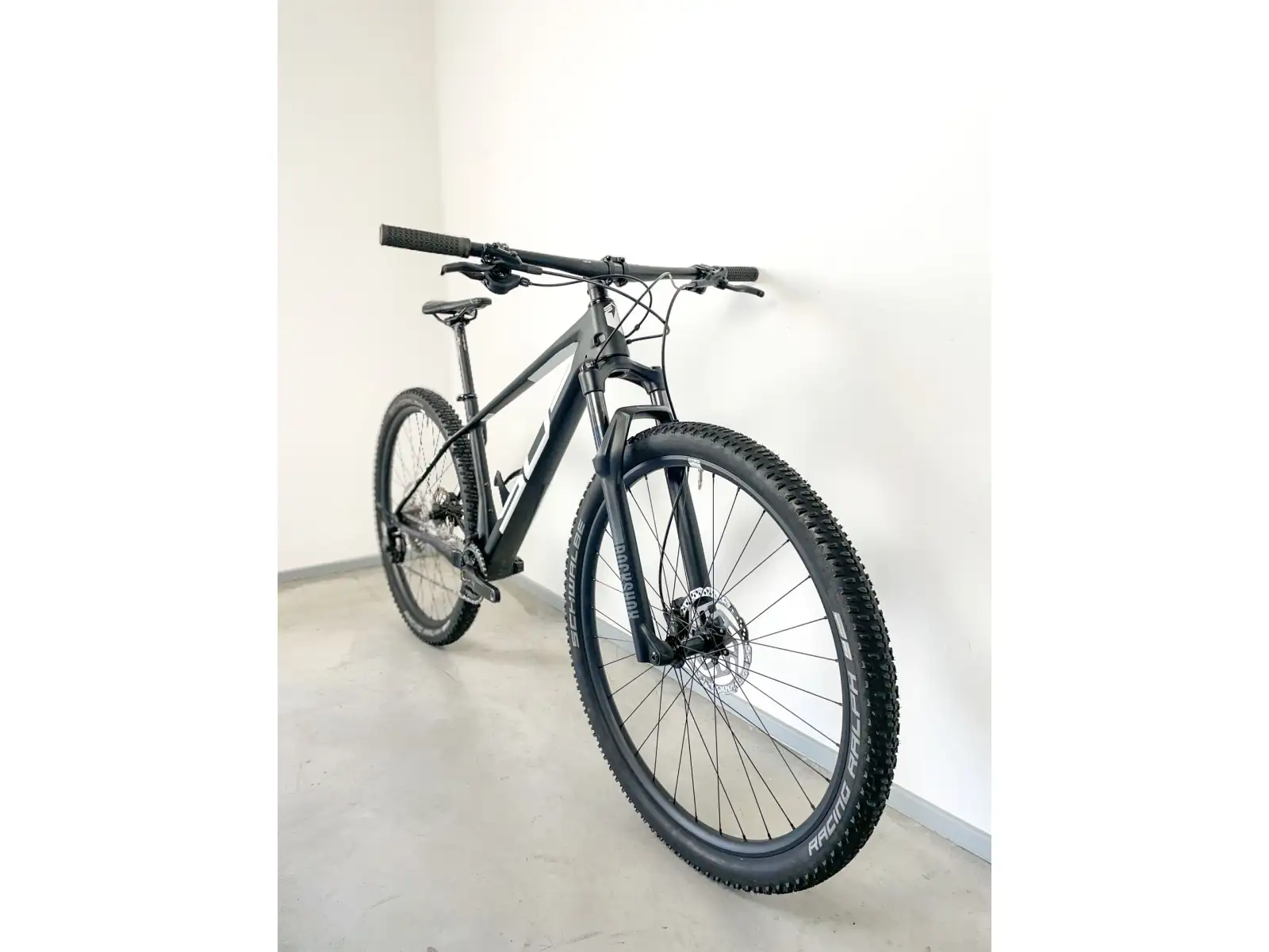 Superior XP 929 mountain bike@ size. M BAZAR
