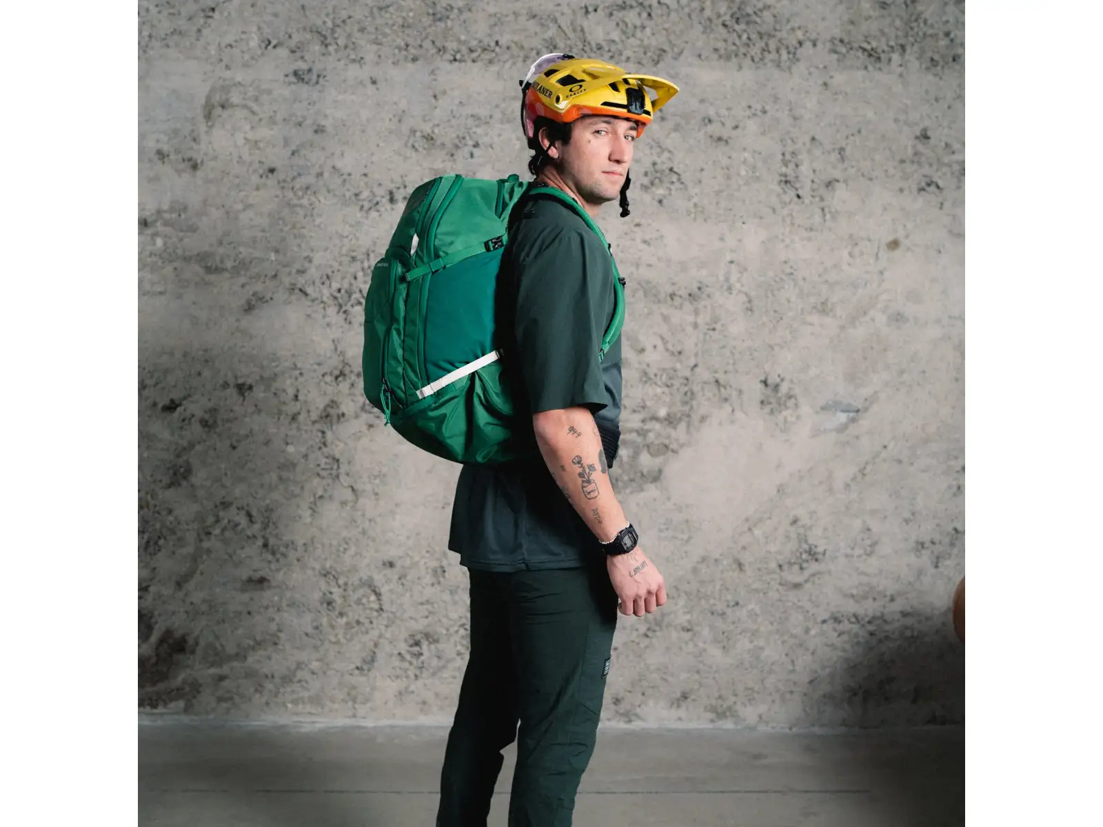 Evoc Explorer Pro 30 backpack Bottle Green