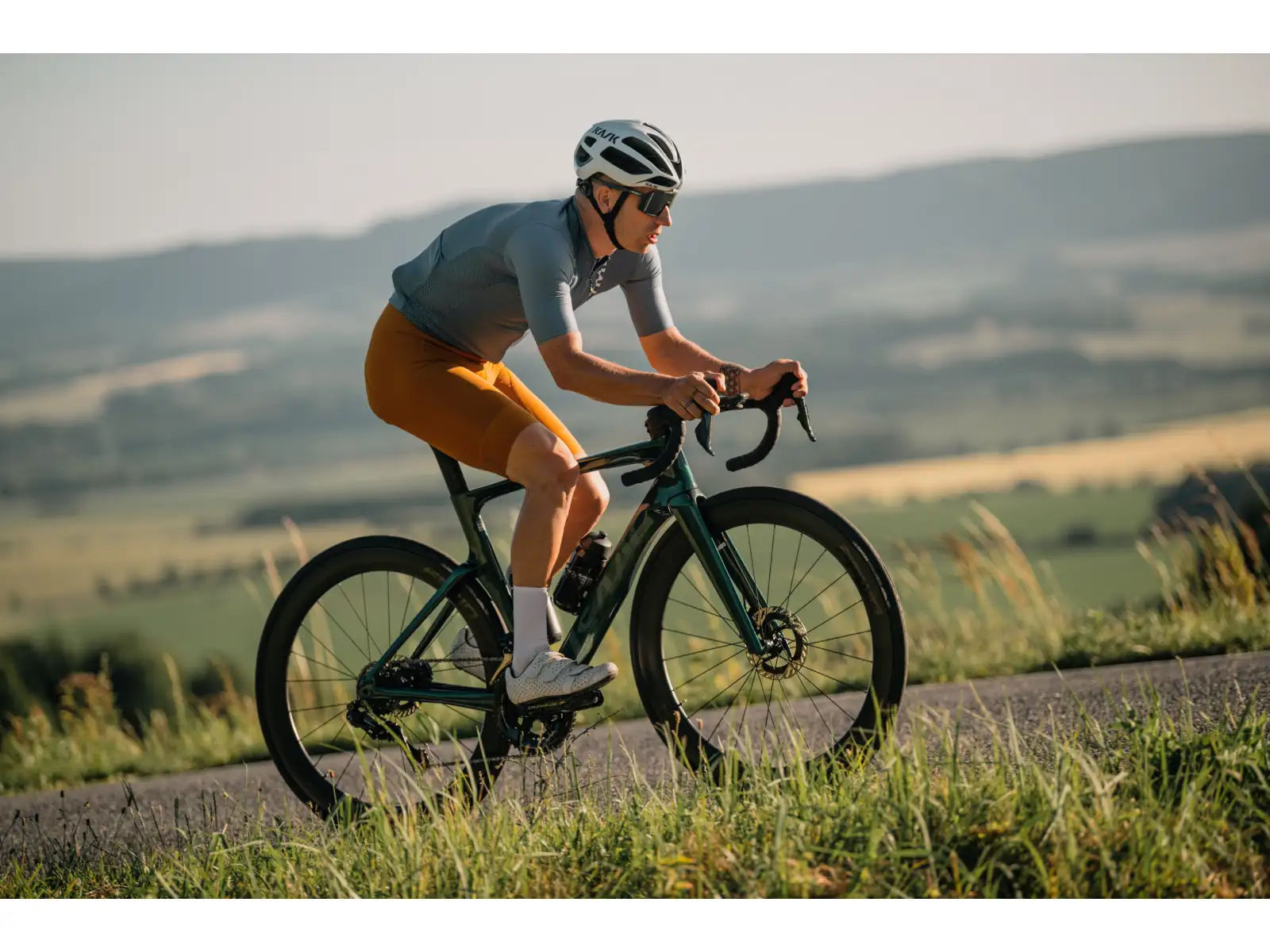 Isaac Meson Ultegra Di2 road bike Jade Green