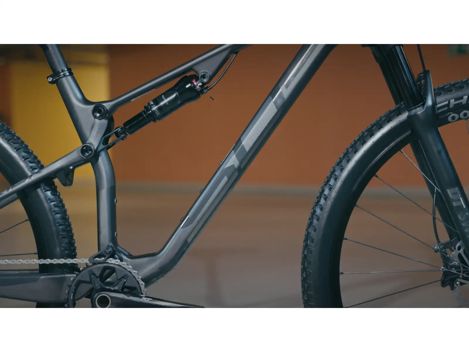 Superior XF 979 RC mountain bike Matte Carbon/Stealth Chrome