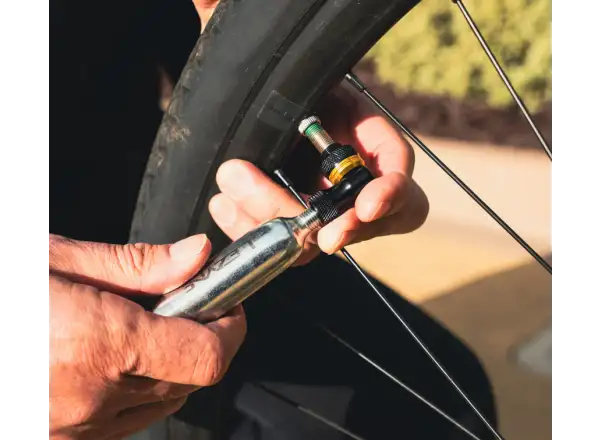 Lezyne Pocket Drive CO2 pump + 16 g cartridge